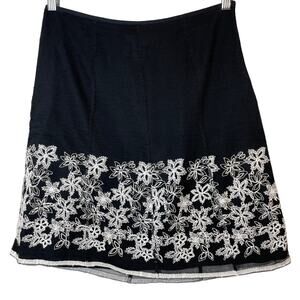 White House Black Market WHBM A-Line Skirt Mesh Embroidered 6